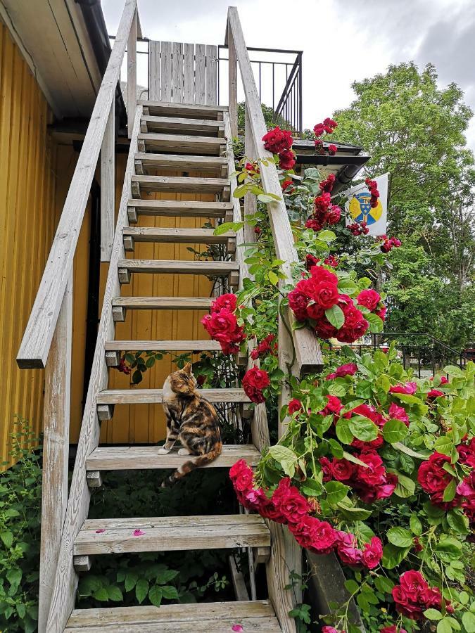 Stf Hagaby/Lantgarden Hostel Löttorp Kültér fotó